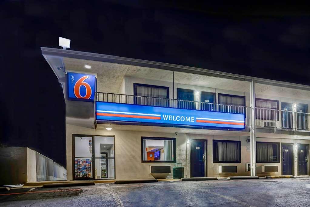 Motel 6 Denton, Tx - Unt Exterior photo